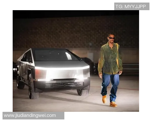 足球球星打底引领运动时尚潮流兼顾竞技与日常穿搭魅力